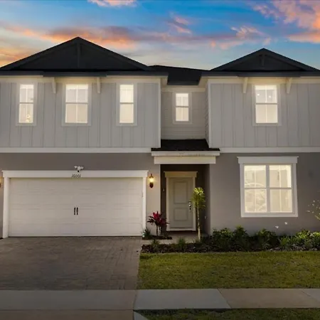 10 Bedrooms - 8 Bathrooms - Windsor Cay 16001Cc